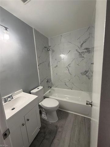 6602 Stoney PT, Norfolk, VA 23502