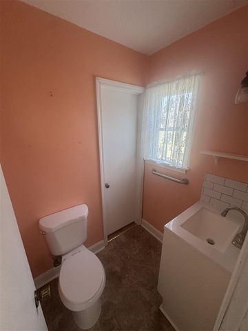 10121 S Sprinkle Road, Vicksburg, MI 49097