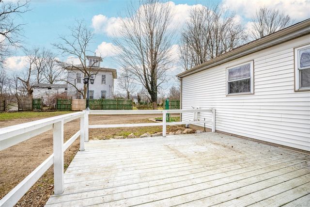 10121 S Sprinkle Road, Vicksburg, MI 49097