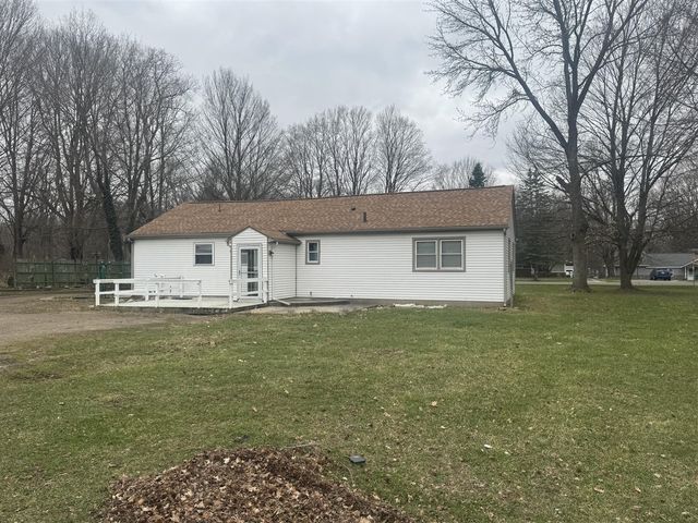 10121 S Sprinkle Road, Vicksburg, MI 49097