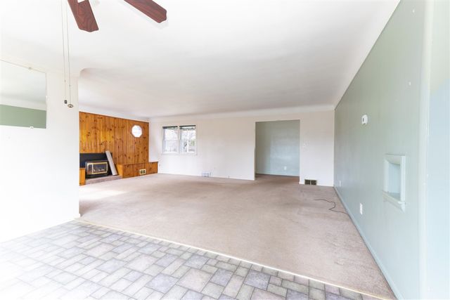 10121 S Sprinkle Road, Vicksburg, MI 49097