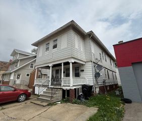 622 Middle Avenue, Elyria, OH 44035