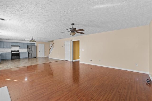 2760 Rusticwood Drive, Snellville, GA 30078