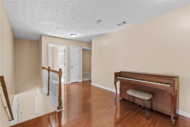 2760 Rusticwood Drive, Snellville, GA 30078