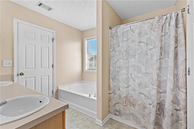 2760 Rusticwood Drive, Snellville, GA 30078