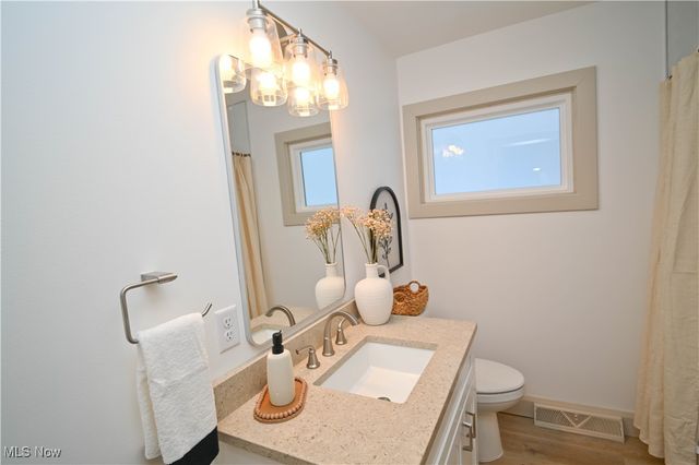 325 S Inglewood Avenue, Austintown, OH 44515