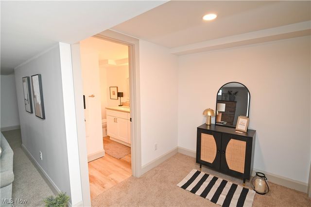 325 S Inglewood Avenue, Austintown, OH 44515