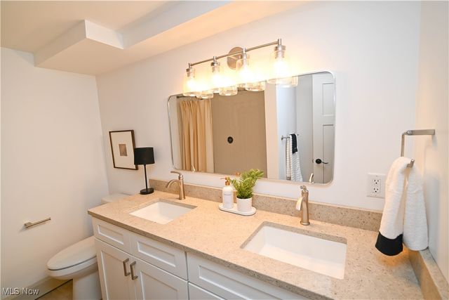 325 S Inglewood Avenue, Austintown, OH 44515