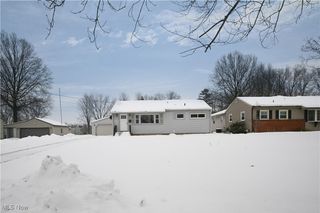 325 S Inglewood Avenue, Austintown, OH 44515