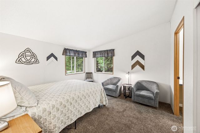 10 N Duckabush Drive W, Hoodsport, WA 98548