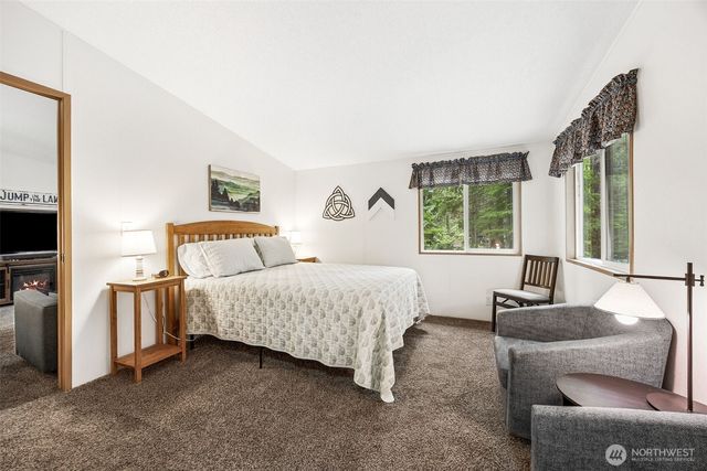 10 N Duckabush Drive W, Hoodsport, WA 98548