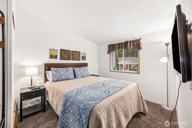 10 N Duckabush Drive W, Hoodsport, WA 98548