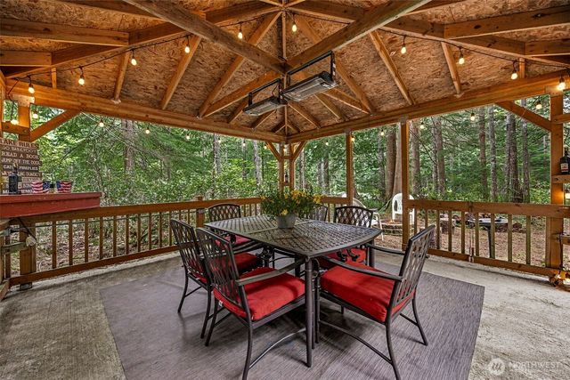 10 N Duckabush Drive W, Hoodsport, WA 98548