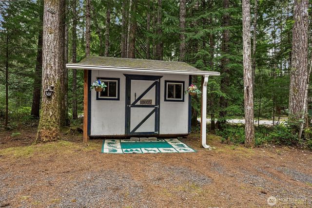 10 N Duckabush Drive W, Hoodsport, WA 98548