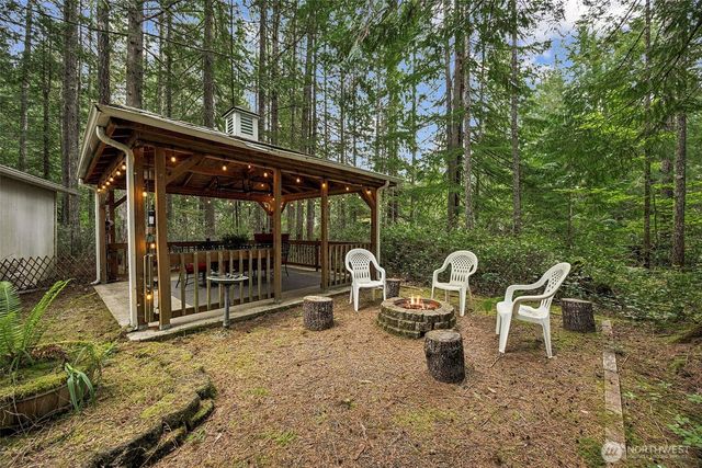 10 N Duckabush Drive W, Hoodsport, WA 98548
