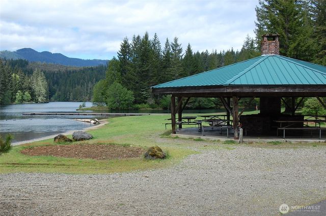 10 N Duckabush Drive W, Hoodsport, WA 98548