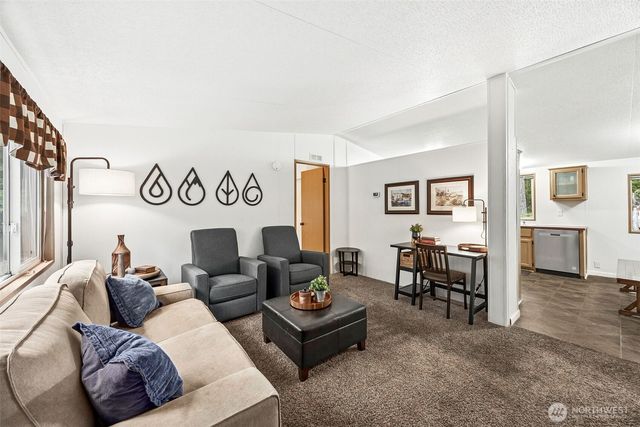 10 N Duckabush Drive W, Hoodsport, WA 98548