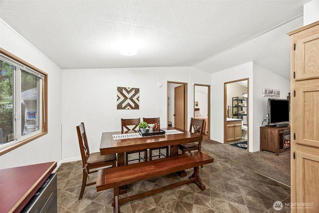 10 N Duckabush Drive W, Hoodsport, WA 98548