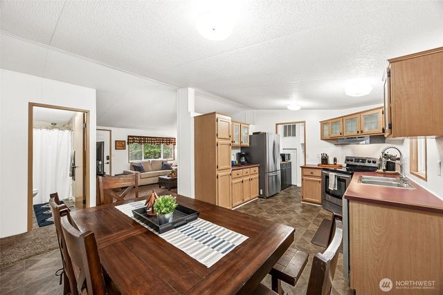 10 N Duckabush Drive W, Hoodsport, WA 98548