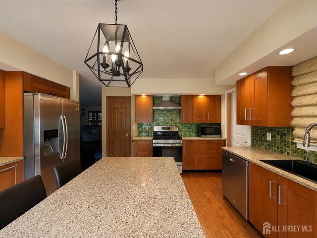 41 Harrison Street, Sayreville, NJ 08872