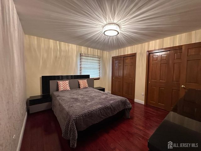 41 Harrison Street, Sayreville, NJ 08872