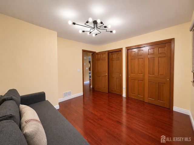 41 Harrison Street, Sayreville, NJ 08872