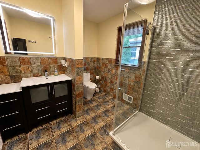 41 Harrison Street, Sayreville, NJ 08872