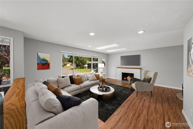 9437 NE 126th Place, Kirkland, WA 98034