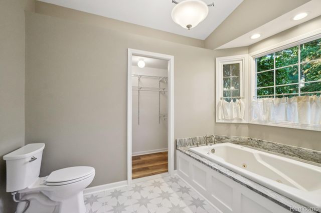 4123 Windiate Park Drive, Waterford Charter Township, MI 48329