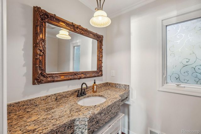 4123 Windiate Park Drive, Waterford Charter Township, MI 48329