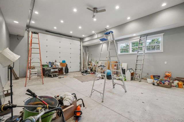 4123 Windiate Park Drive, Waterford Charter Township, MI 48329