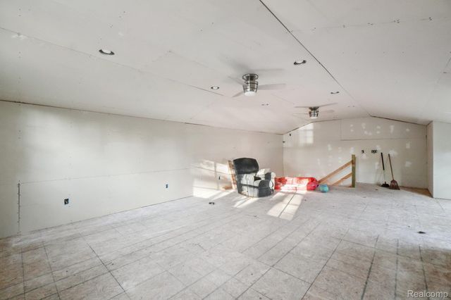 4123 Windiate Park Drive, Waterford Charter Township, MI 48329