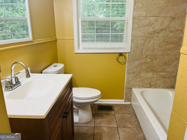 3402 Old Fairburn Road, College Park, GA 30349