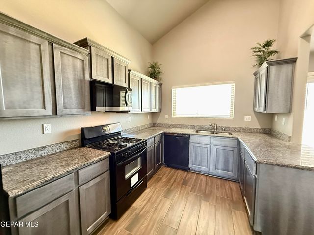 11257 Cielo Mar Drive, Socorro, TX 79927