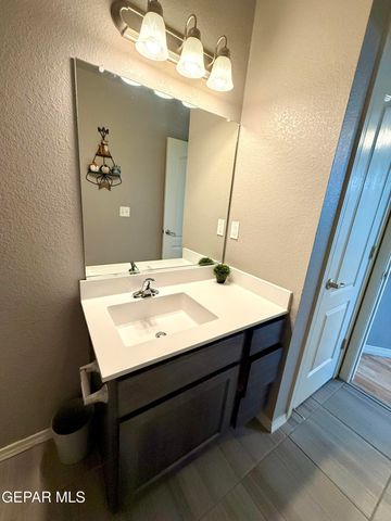 11257 Cielo Mar Drive, Socorro, TX 79927