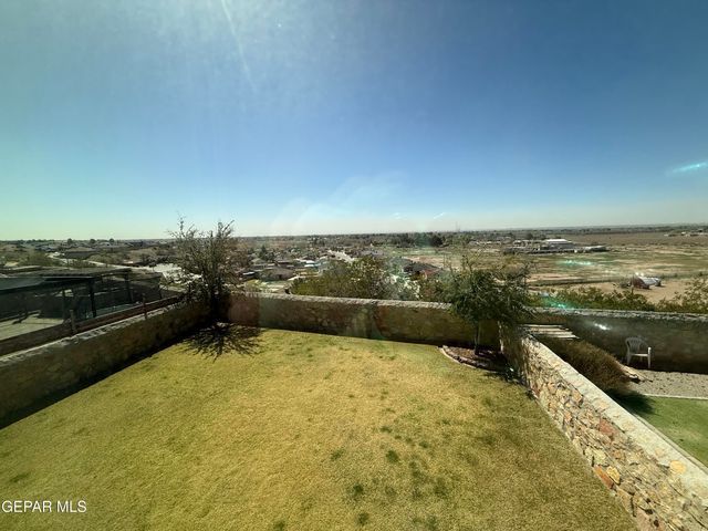 11257 Cielo Mar Drive, Socorro, TX 79927