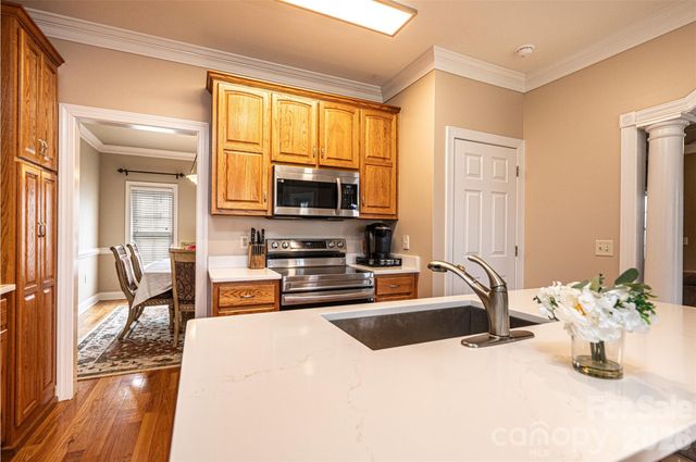 2640 Ironwood Drive, Hickory, NC 28602