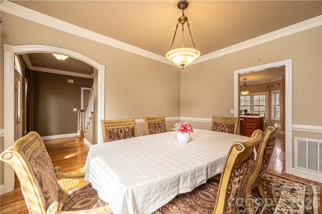 2640 Ironwood Drive, Hickory, NC 28602