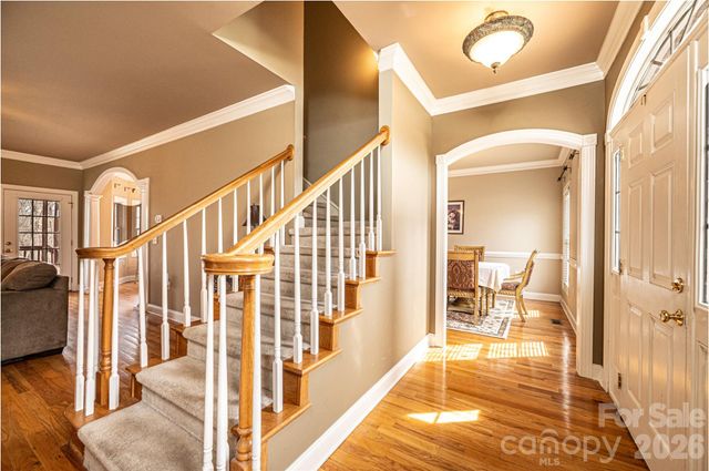 2640 Ironwood Drive, Hickory, NC 28602