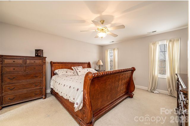 2640 Ironwood Drive, Hickory, NC 28602