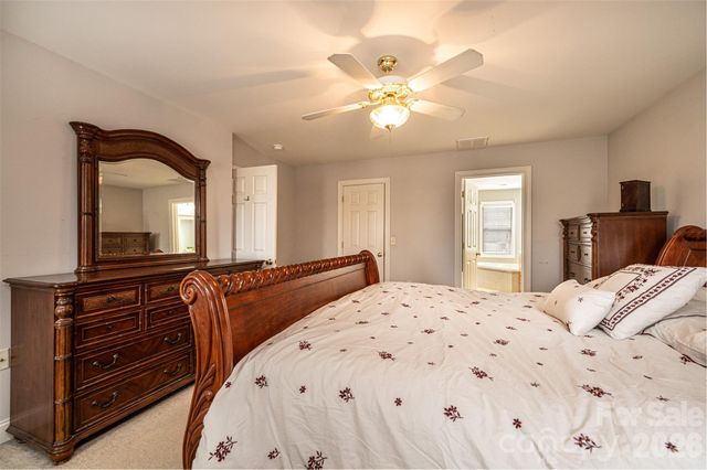 2640 Ironwood Drive, Hickory, NC 28602