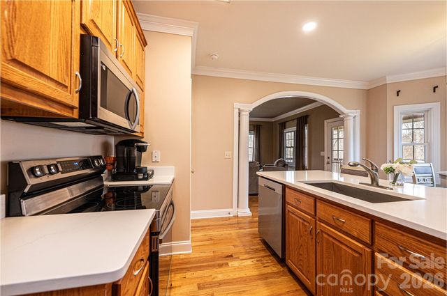 2640 Ironwood Drive, Hickory, NC 28602