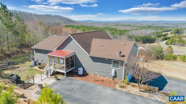 439 GARDNER FARM RD, Appomattox, VA 24522