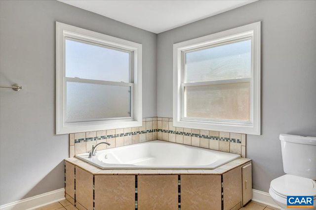 439 GARDNER FARM RD, Appomattox, VA 24522