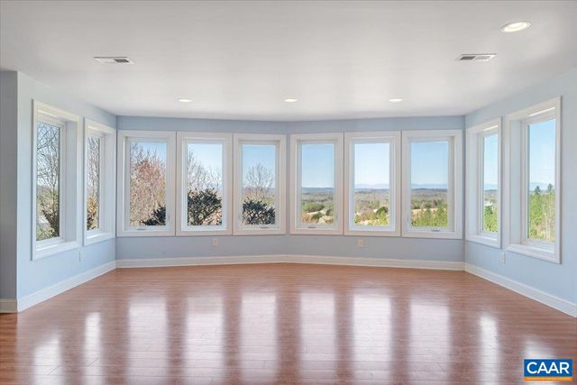 439 GARDNER FARM RD, Appomattox, VA 24522