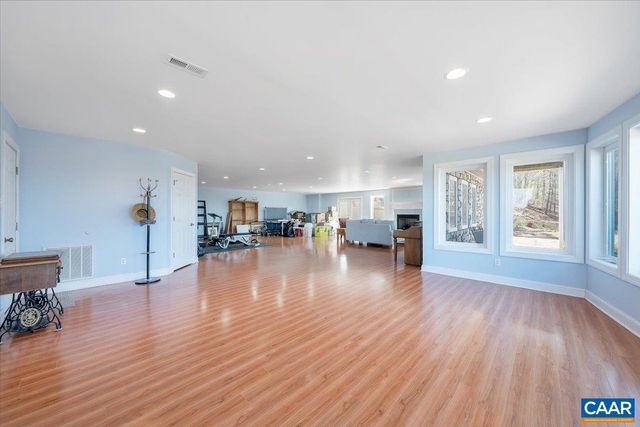 439 GARDNER FARM RD, Appomattox, VA 24522