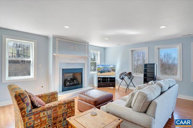 439 GARDNER FARM RD, Appomattox, VA 24522