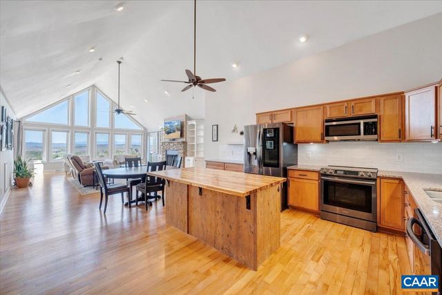 439 GARDNER FARM RD, Appomattox, VA 24522