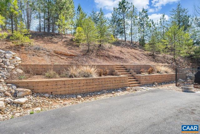 439 GARDNER FARM RD, Appomattox, VA 24522