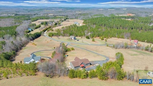439 GARDNER FARM RD, Appomattox, VA 24522